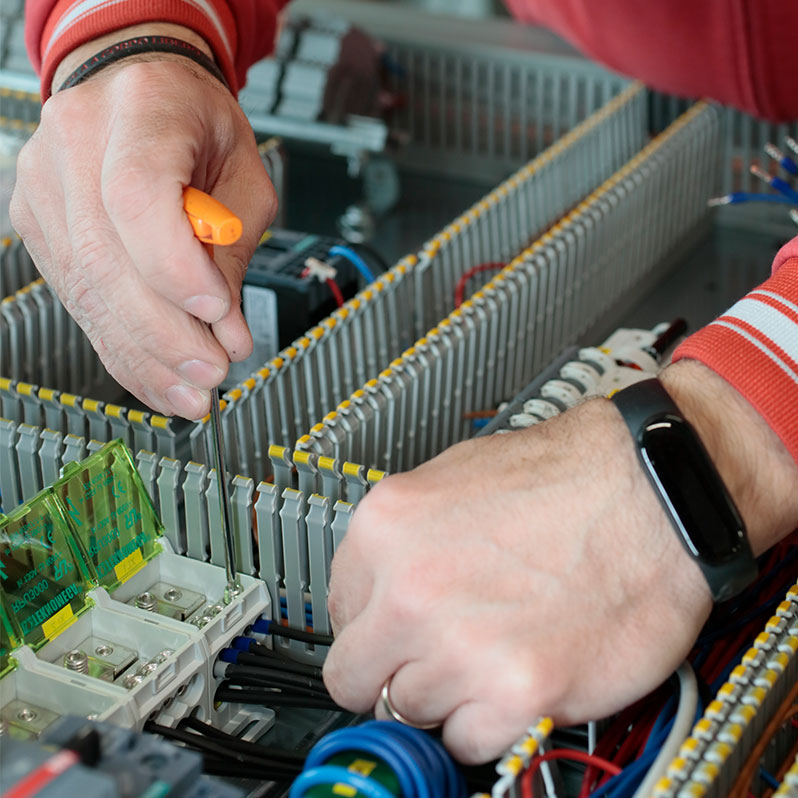 Photos de coffrets de contrôle des groupes électrogènes